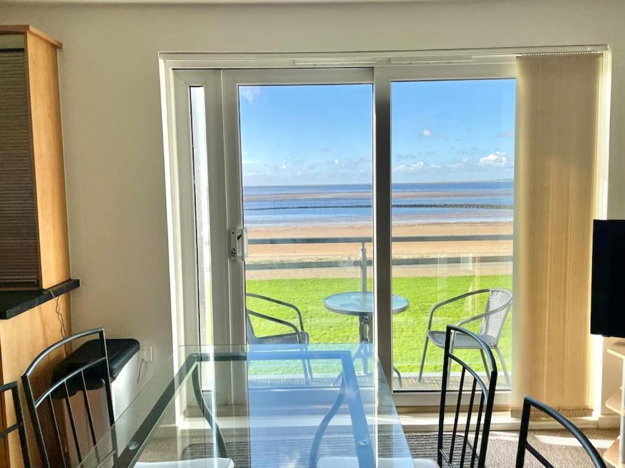 Beachfront Bliss With Spectacular Views Лланеллі Екстер'єр фото